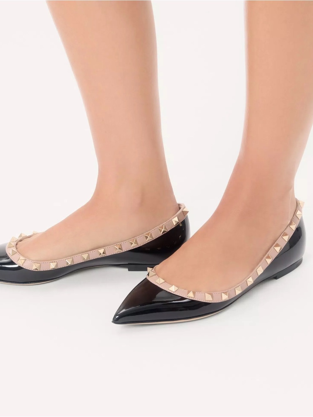 Valentino Rockstub flat in Black patent color size 38